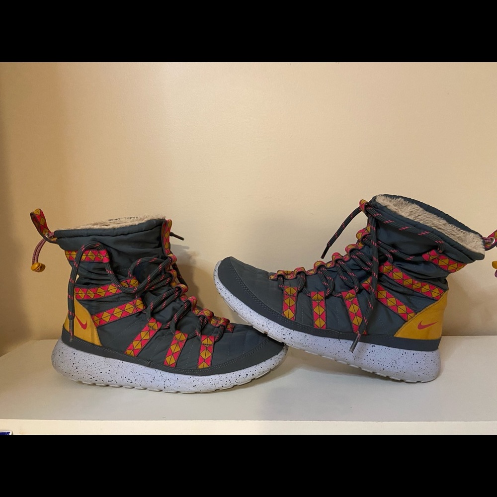Nike boots